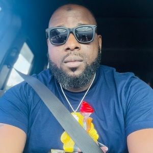 Meet your Posher, Mika nana